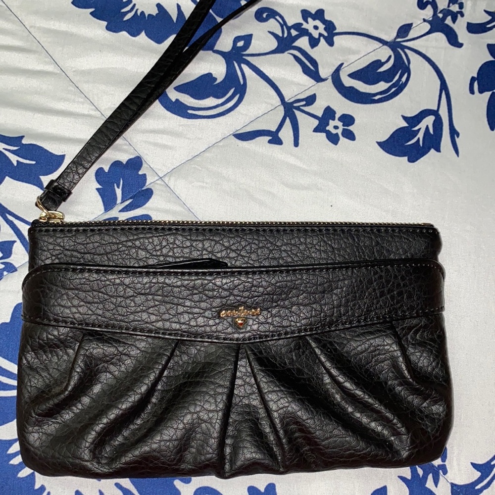 Black wristlet